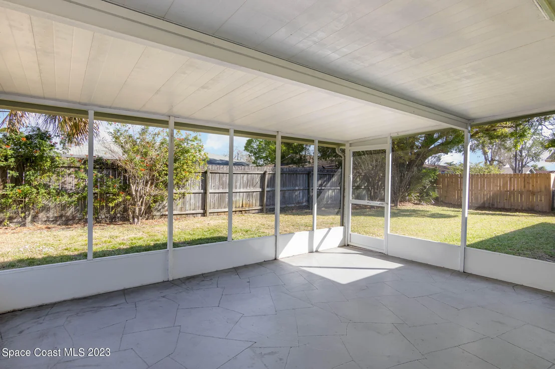 Photo of 880 Westport Drive