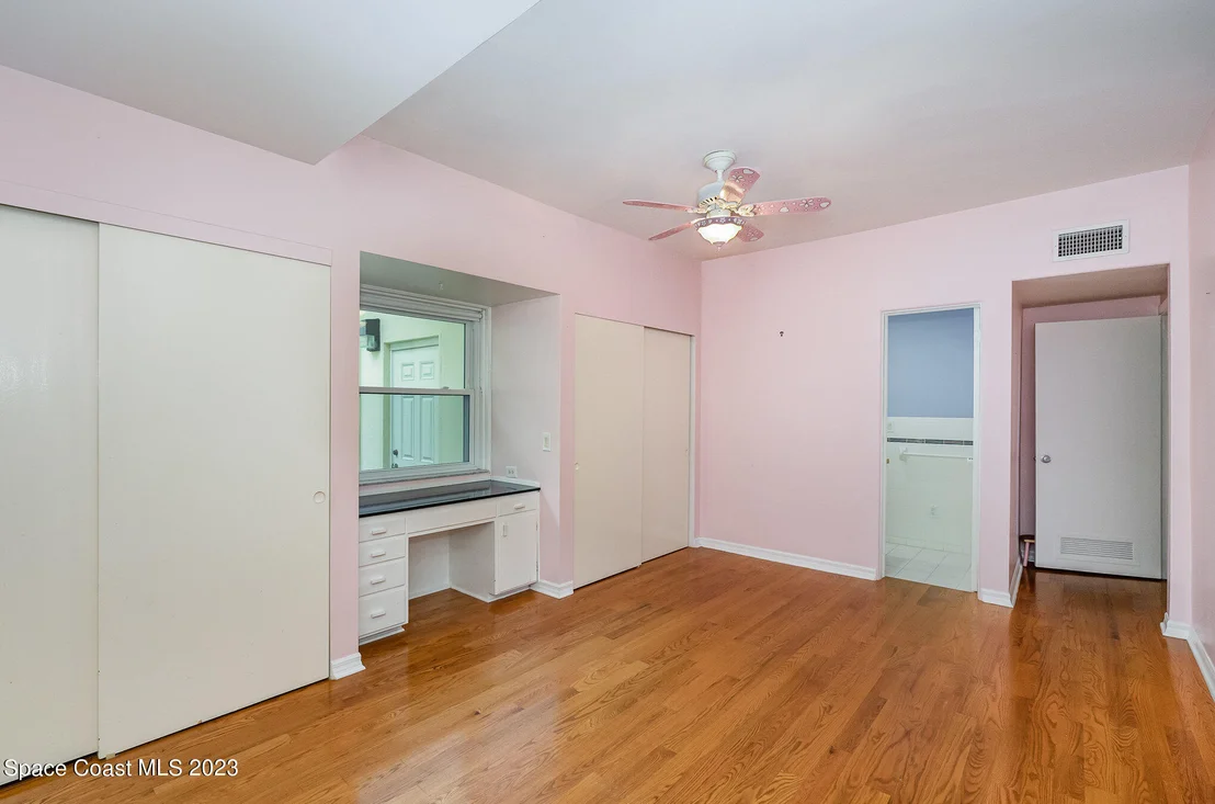 Photo of 1321 Pineapple Avenue