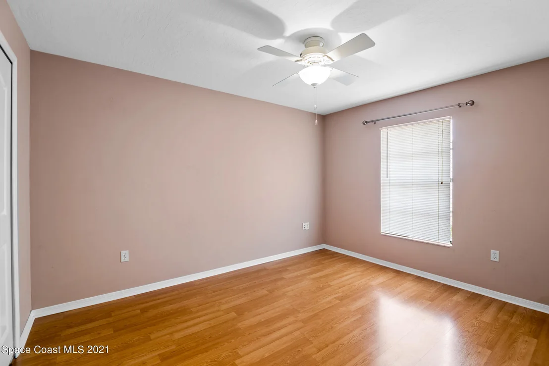 Photo of 942 Pineland Drive
