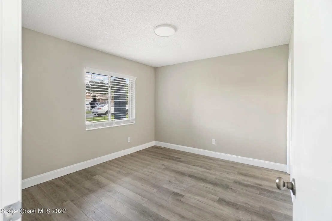 Photo of 104 11th Avenue
