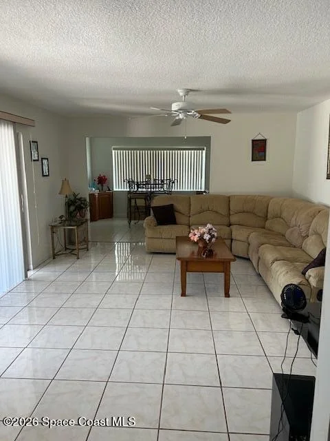 Photo of 956 Waialae Circle NE