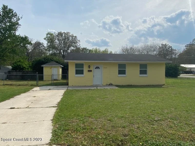 Photo of 10308 Dobell Road