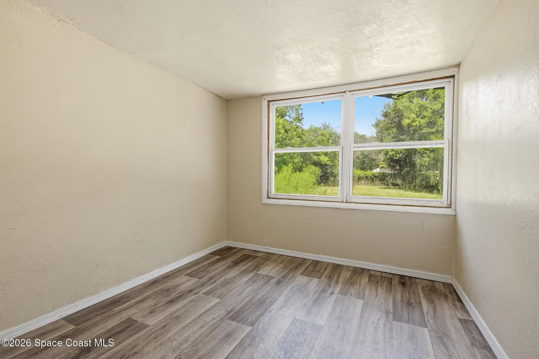 Photo of 355 Pine Avenue