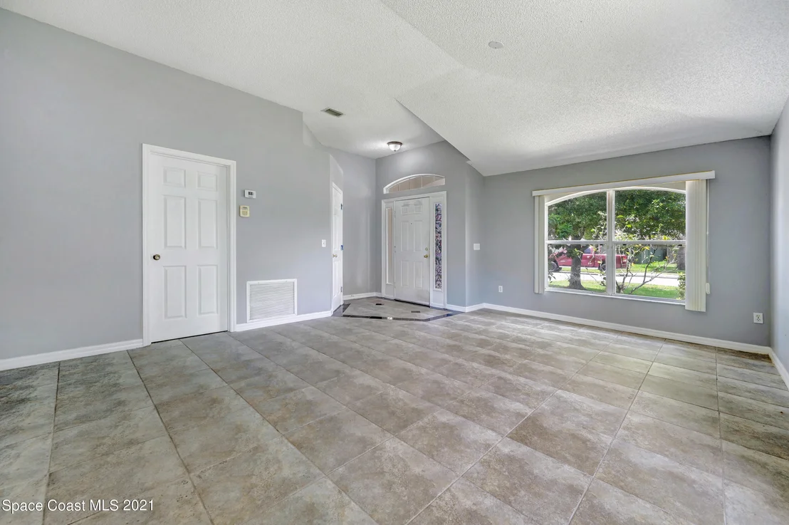 Photo of 2560 Stratford Pointe Drive