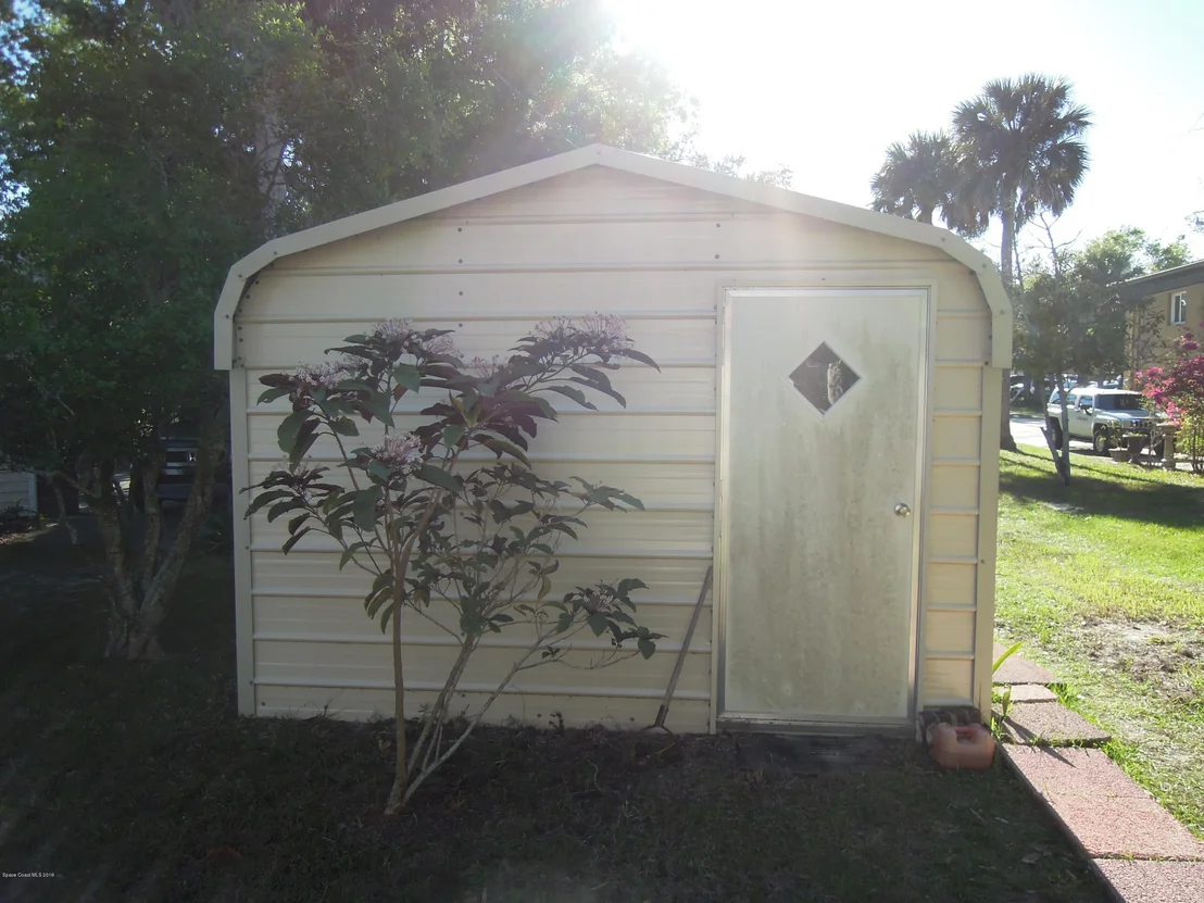 Photo of 1411 Pineapple Avenue