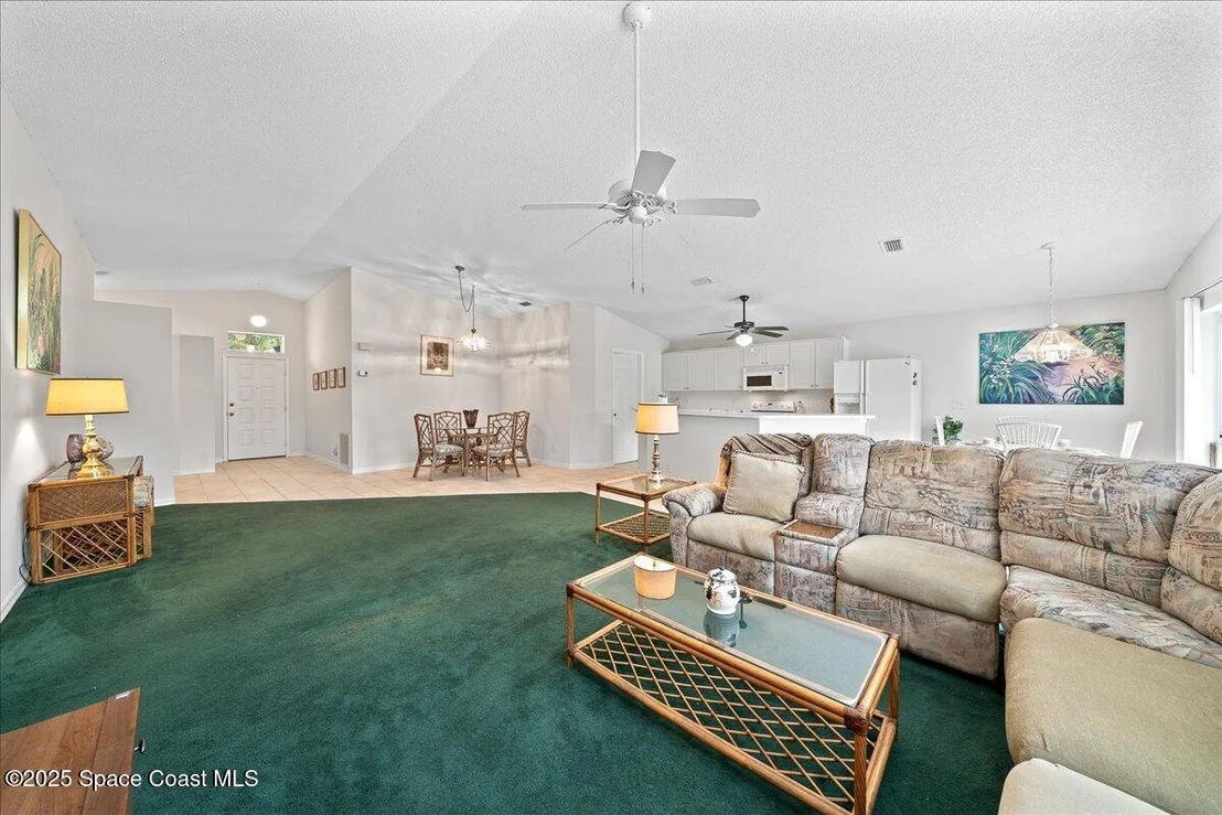 Photo of 883 Villa Drive