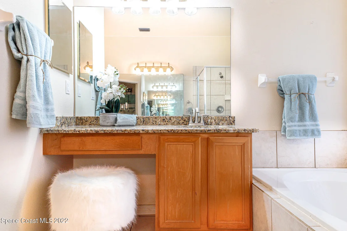 Photo of 6047 Arlington Circle