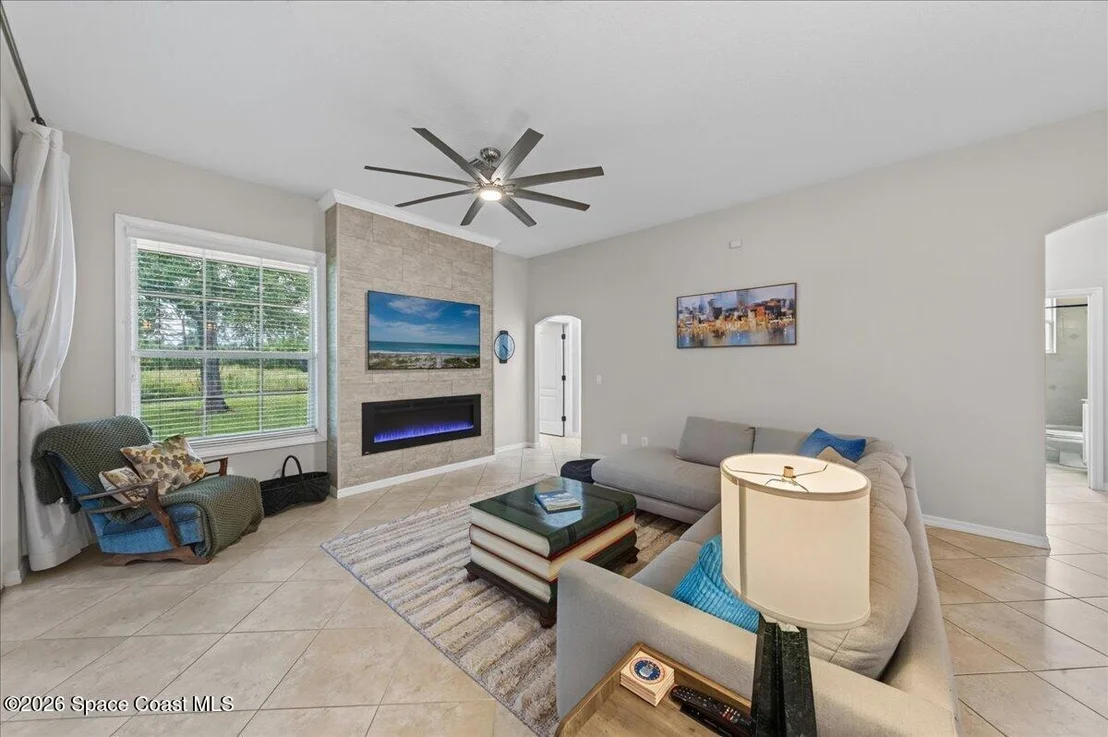 Photo of 1848 Windbrook Drive SE