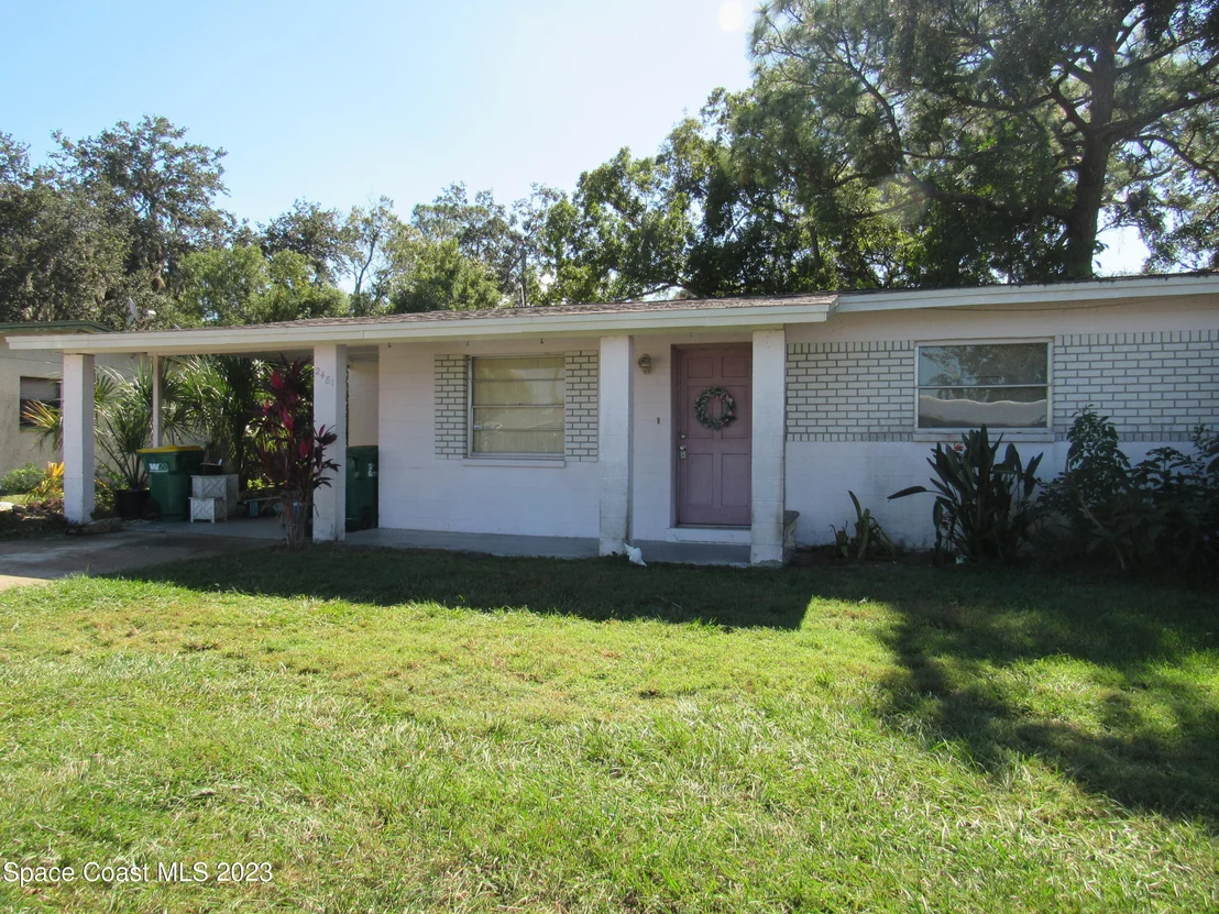 Photo of 2481 Victor Road