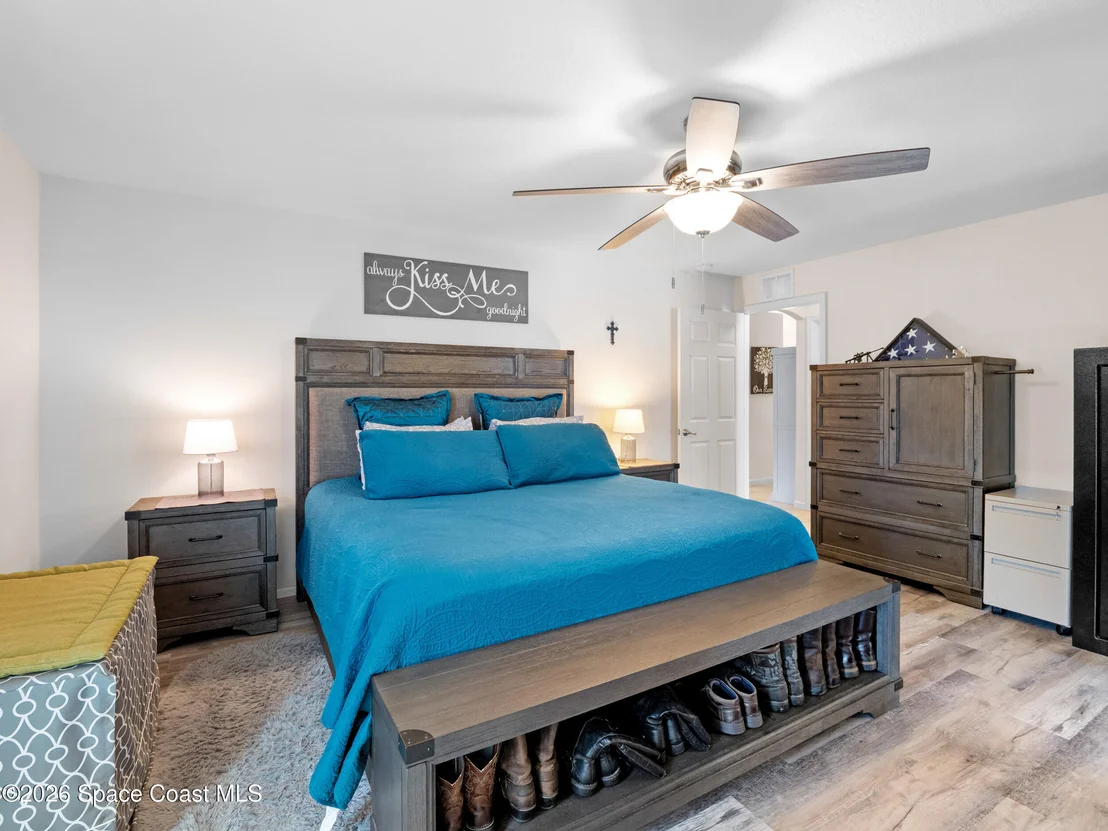 Photo of 5931 Midway Avenue