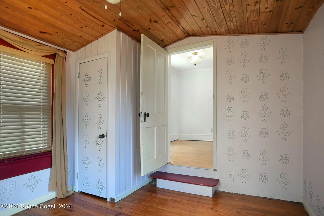 Photo of 23 Barton Avenue