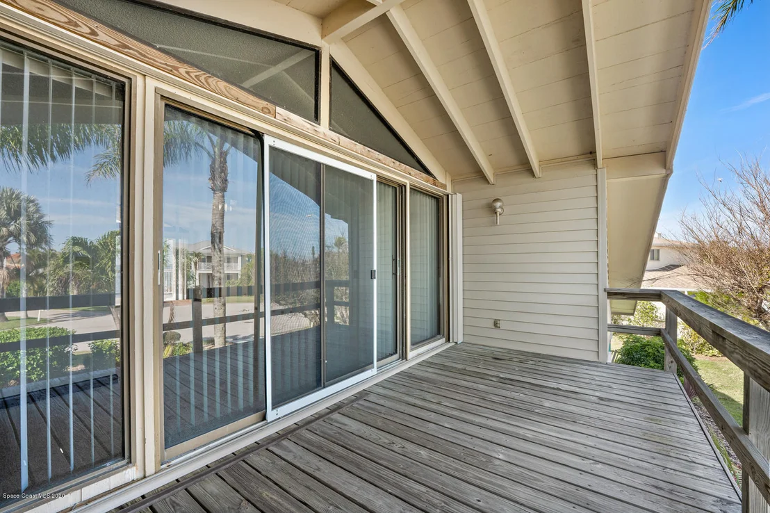 Photo of 447 Riverview Lane
