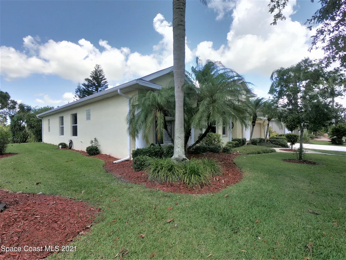 Photo of 1035 Starling Way