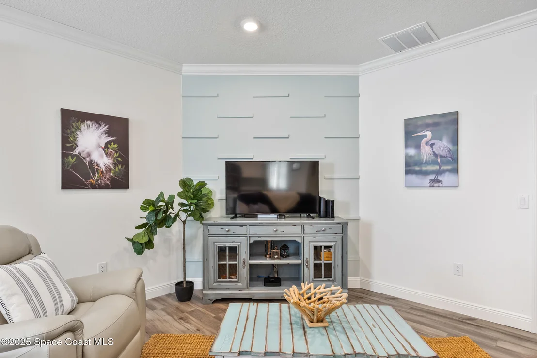 Photo of 880 Covington Court