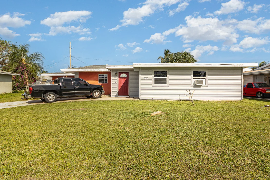 Photo of 779 Badger Drive NE