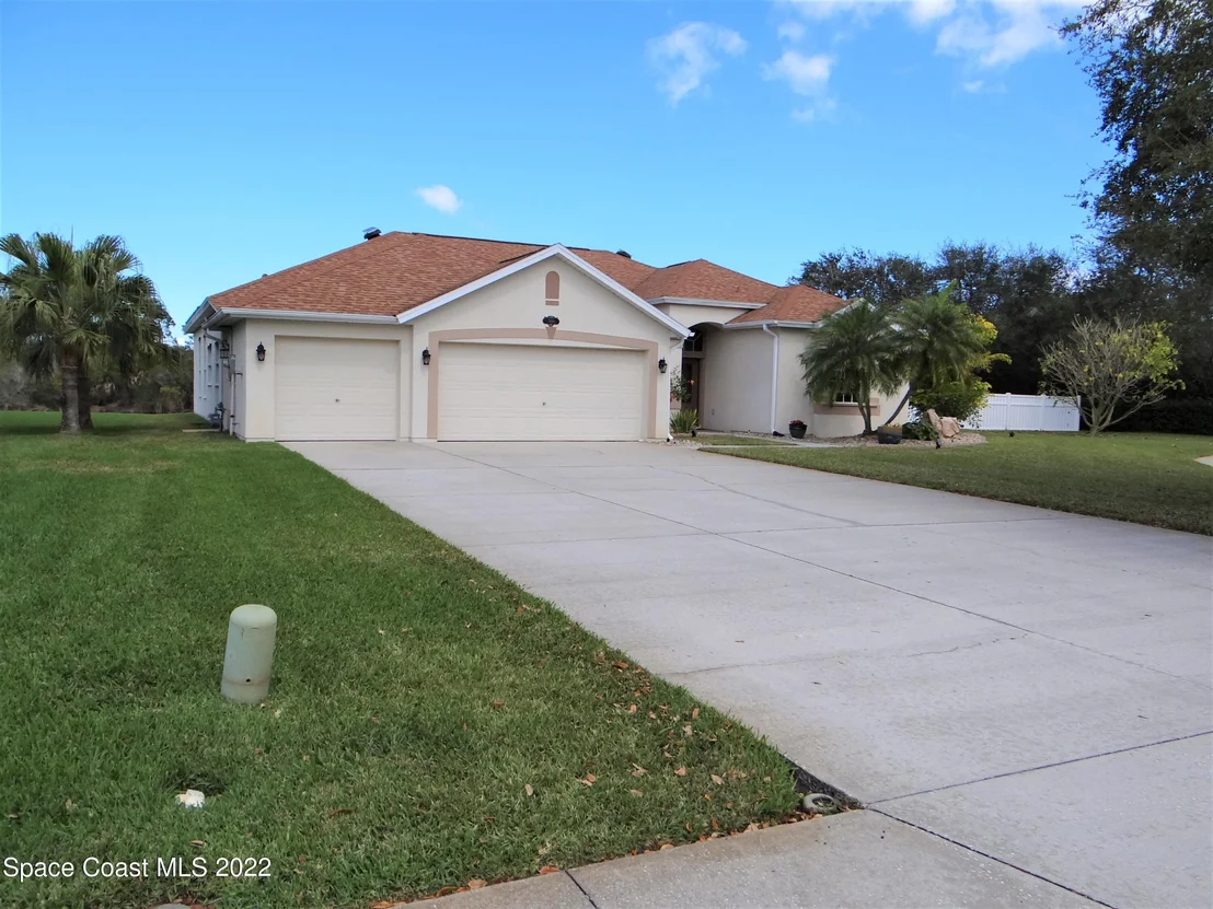 Photo of 3100 Huntleigh Way