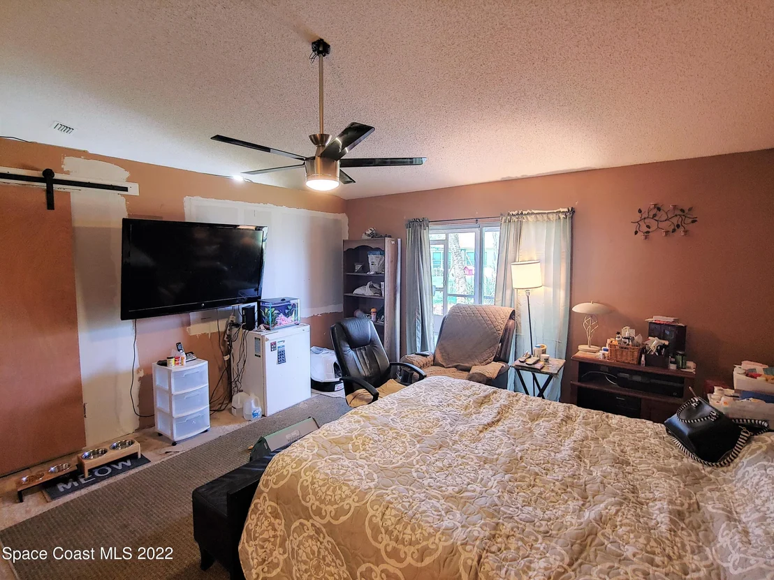 Photo of 2570 Nobility Avenue