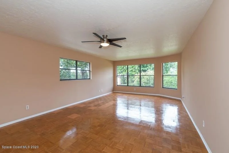 Photo of Unit 1221 at 305 Tangle Run Boulevard