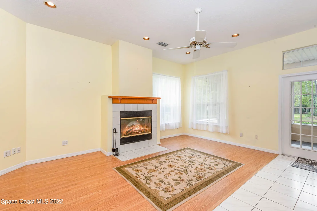 Photo of 3396 Lionel Road