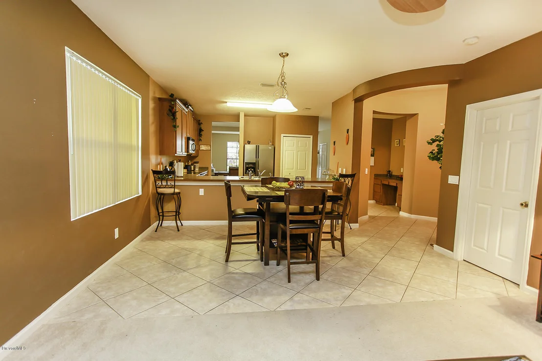 Photo of 1221 Bolle Circle