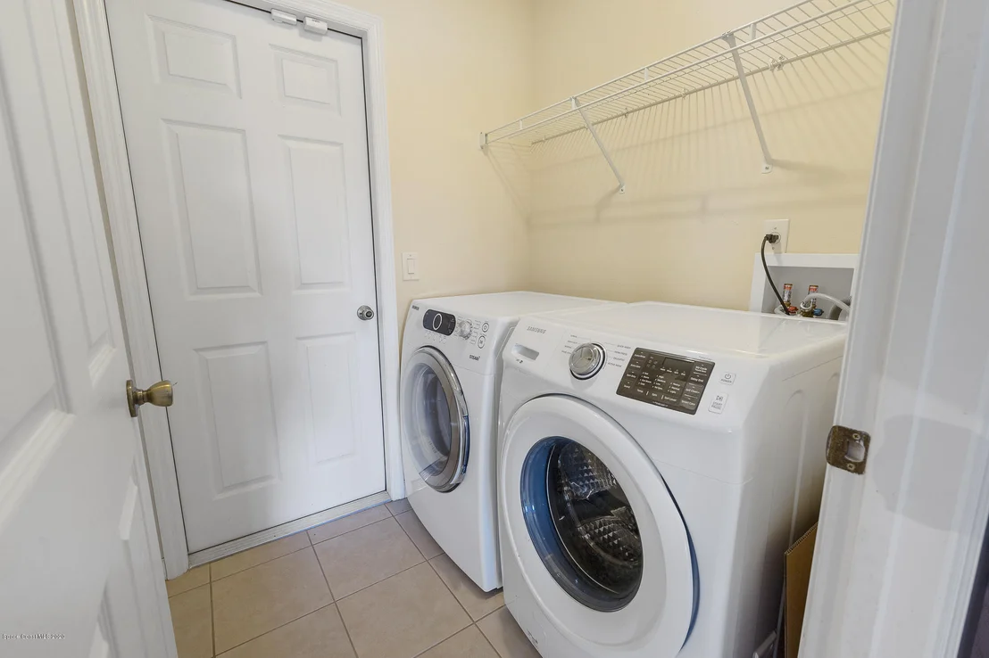 Photo of 335 Dryden Circle