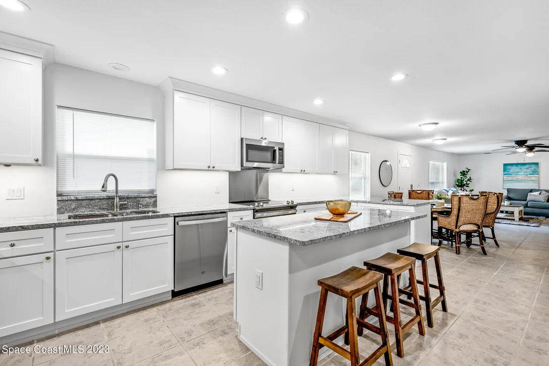 Photo of 472 Gray Road