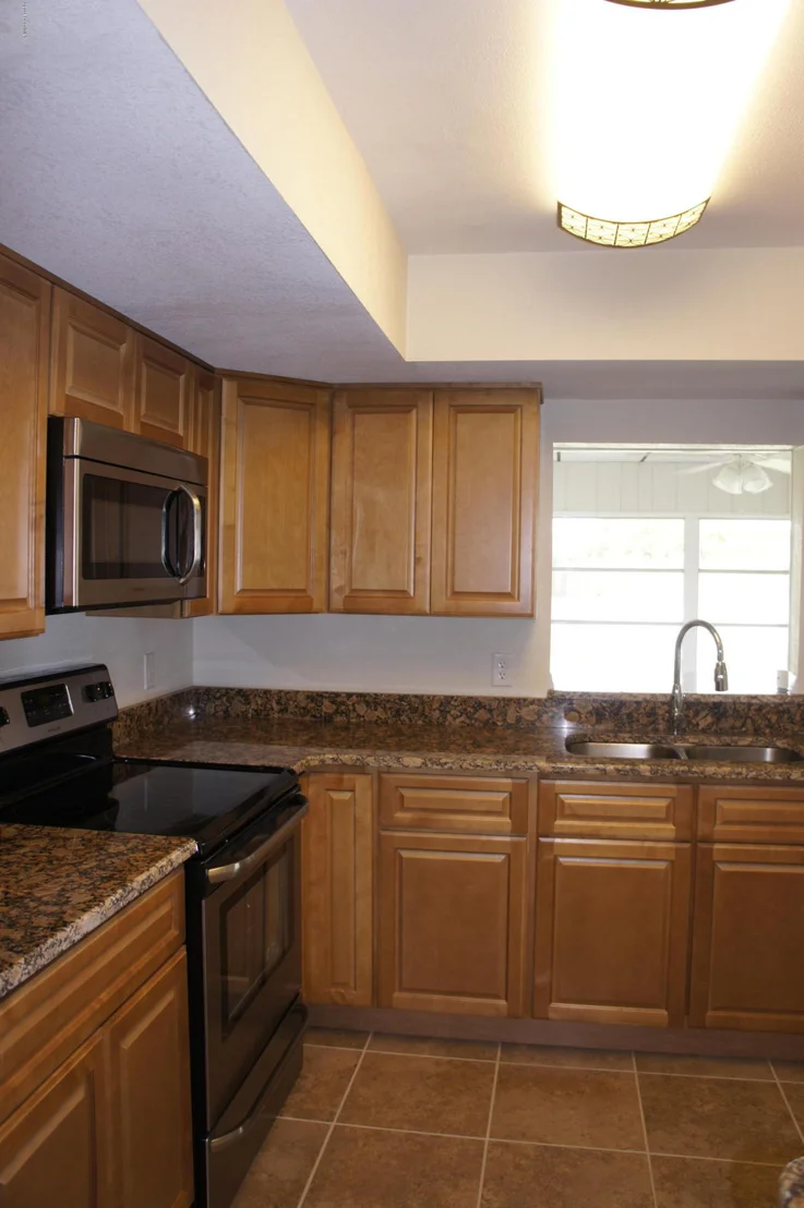 Photo of 308 Amherst Avenue