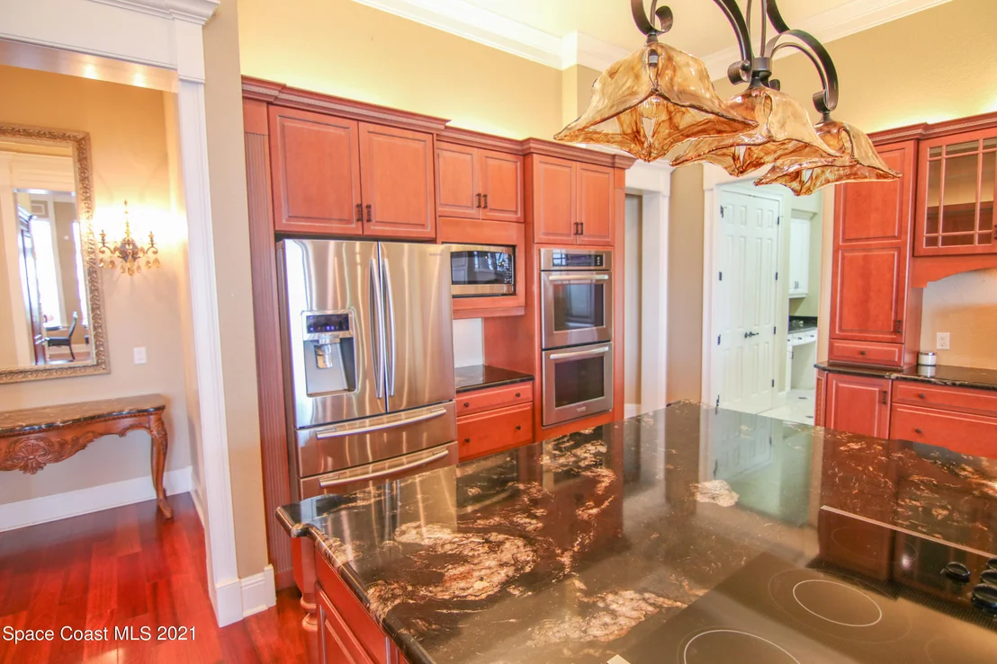 Photo of 228 Mclean Point