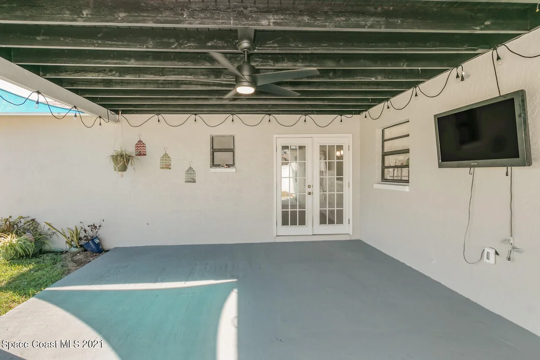 Photo of 991 Pineland Drive