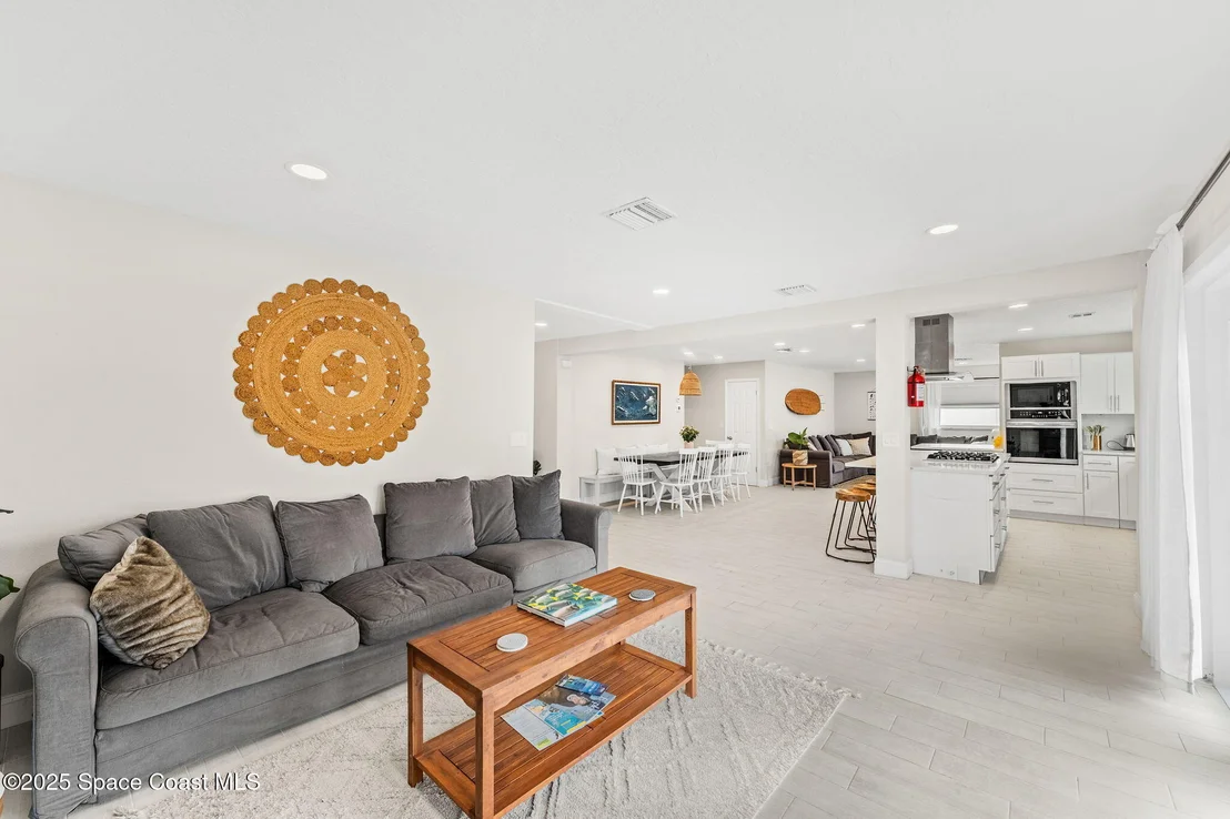Photo of 368 Carmine Drive