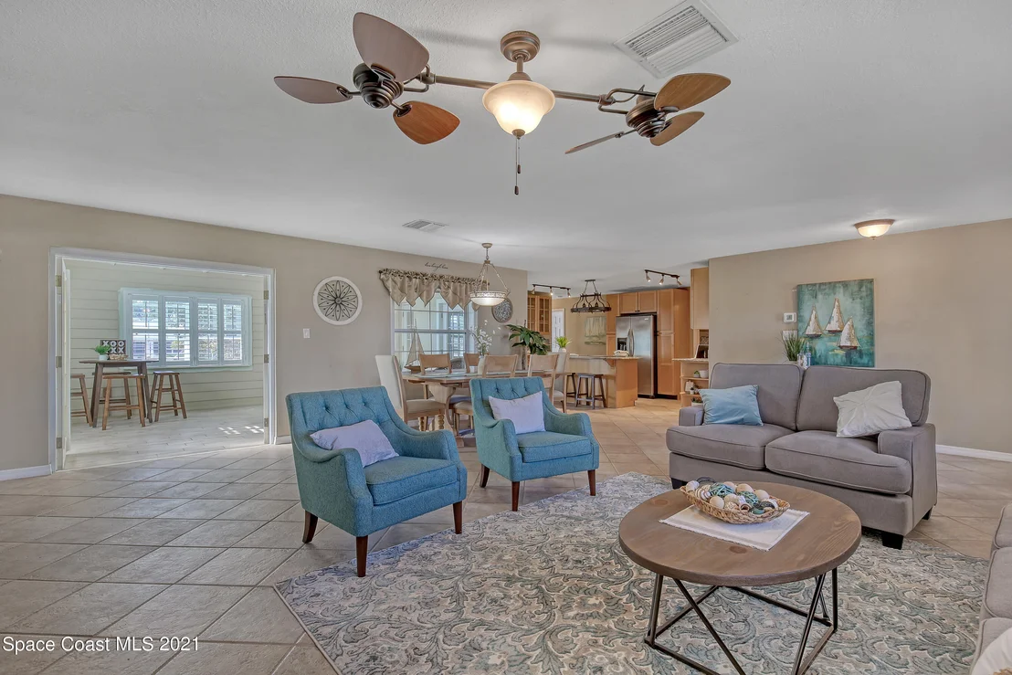 Photo of 444 Sparrow Drive