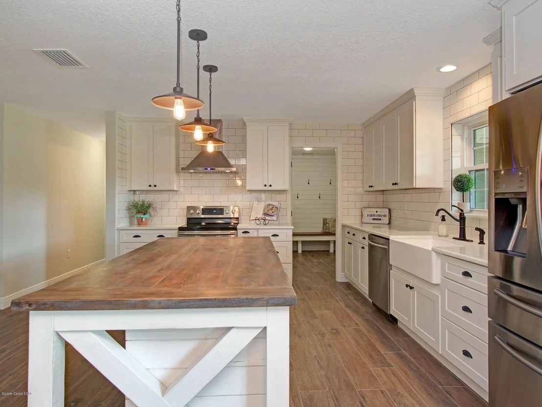 Photo of 4380 Country Road