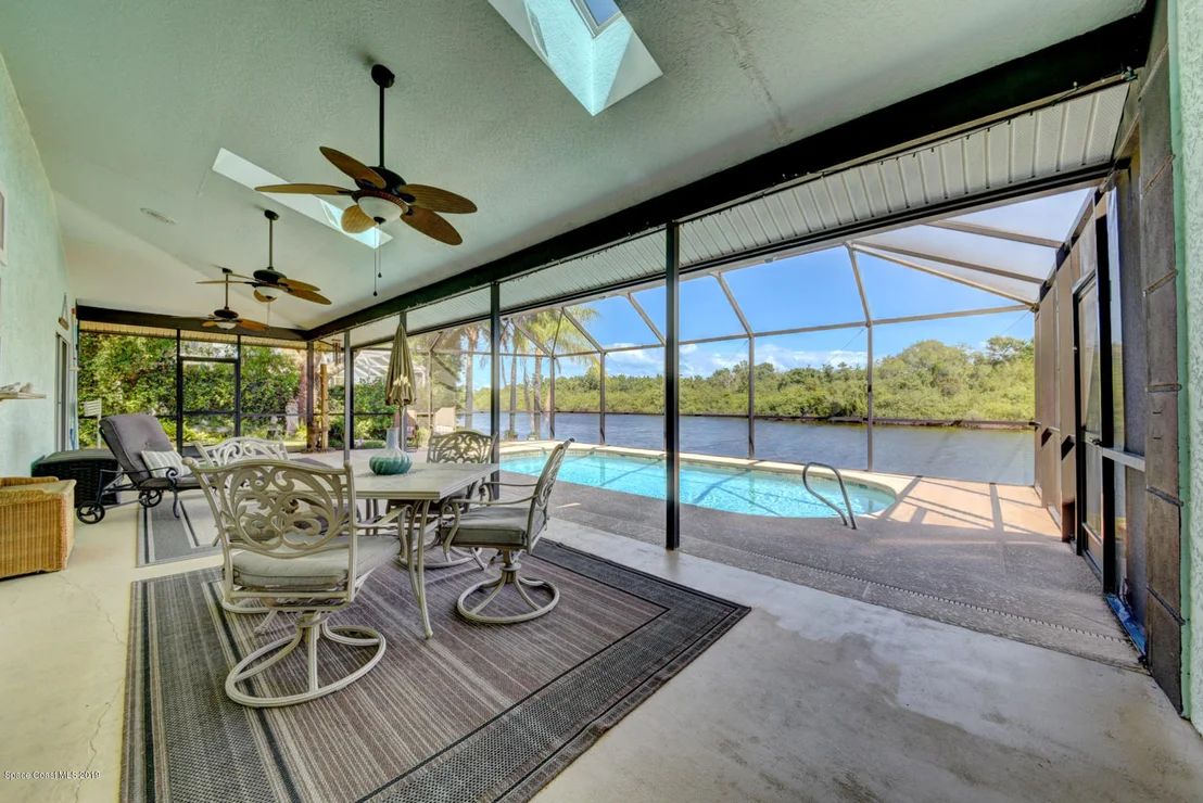 Photo of 521 Spring Lake Drive
