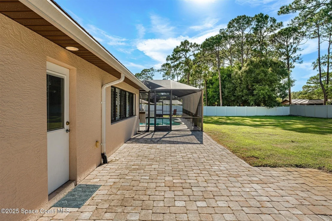 Photo of 8000 Pine Needle Lane