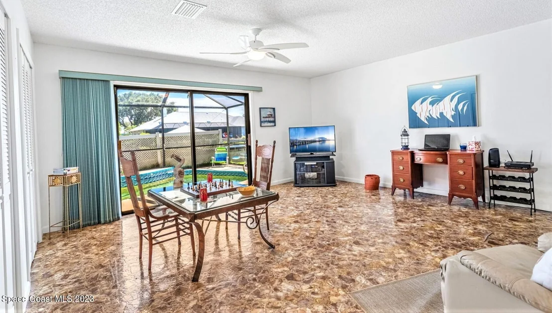 Photo of 349 Arrowhead Lane