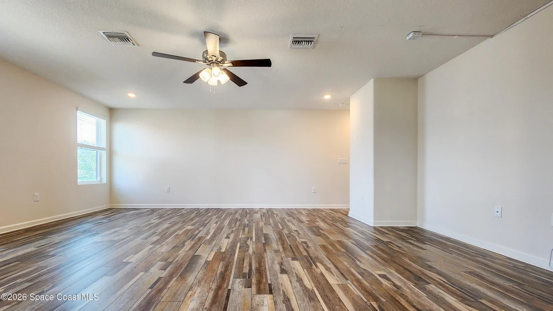 Photo of 1061 Peta Way