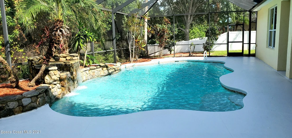 Photo of 3266 Peninsula Circle