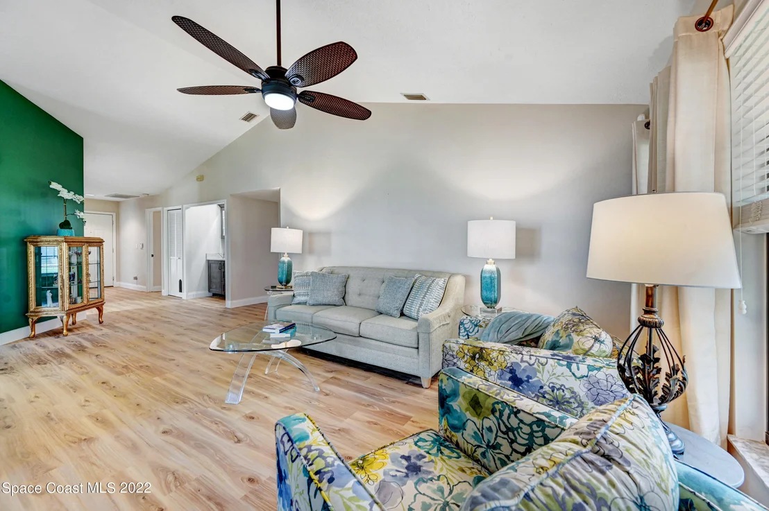 Photo of 820 Ridge Lake Drive