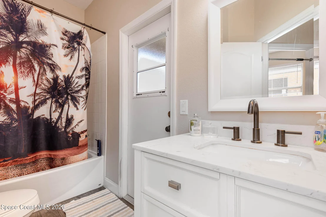 Photo of 402 Waterside Circle