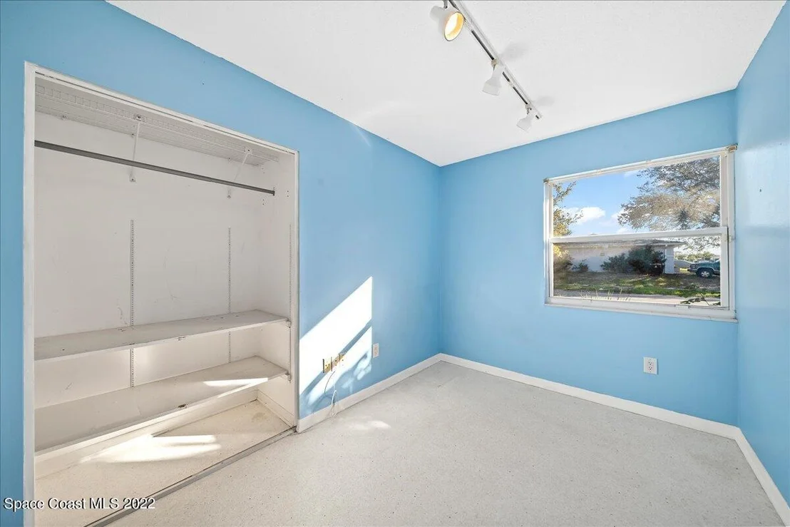 Photo of 668 Hampton Drive NE
