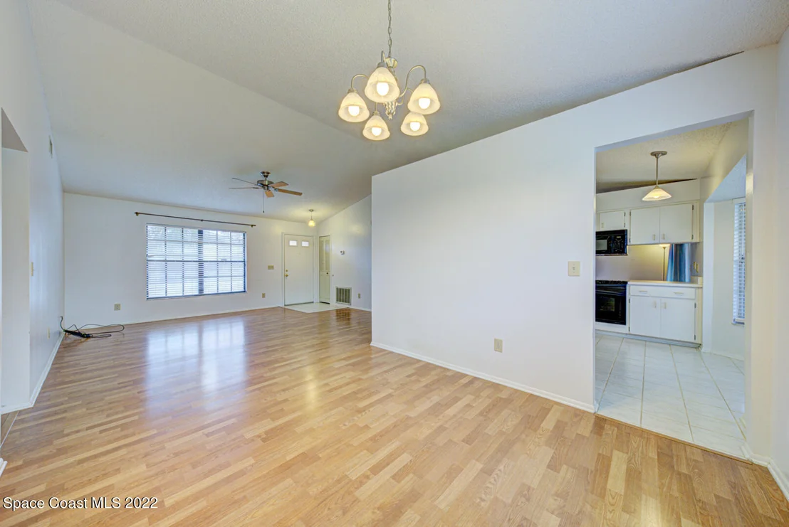 Photo of 2472 Nobility Avenue