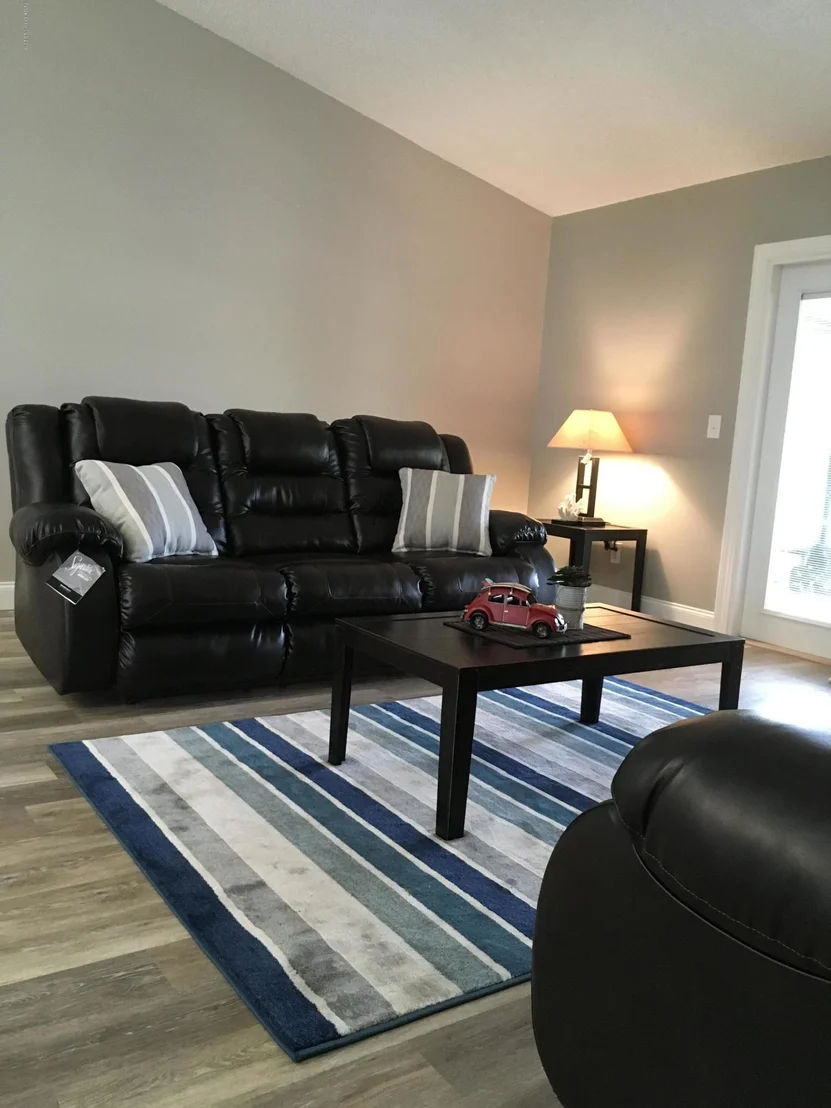 Photo of 130 Palm Circle