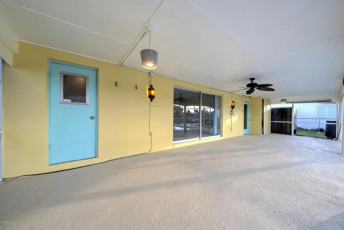 Photo of 433 Cardinal Drive