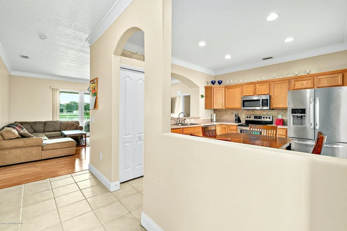 Photo of 1541 Bridgeport Circle