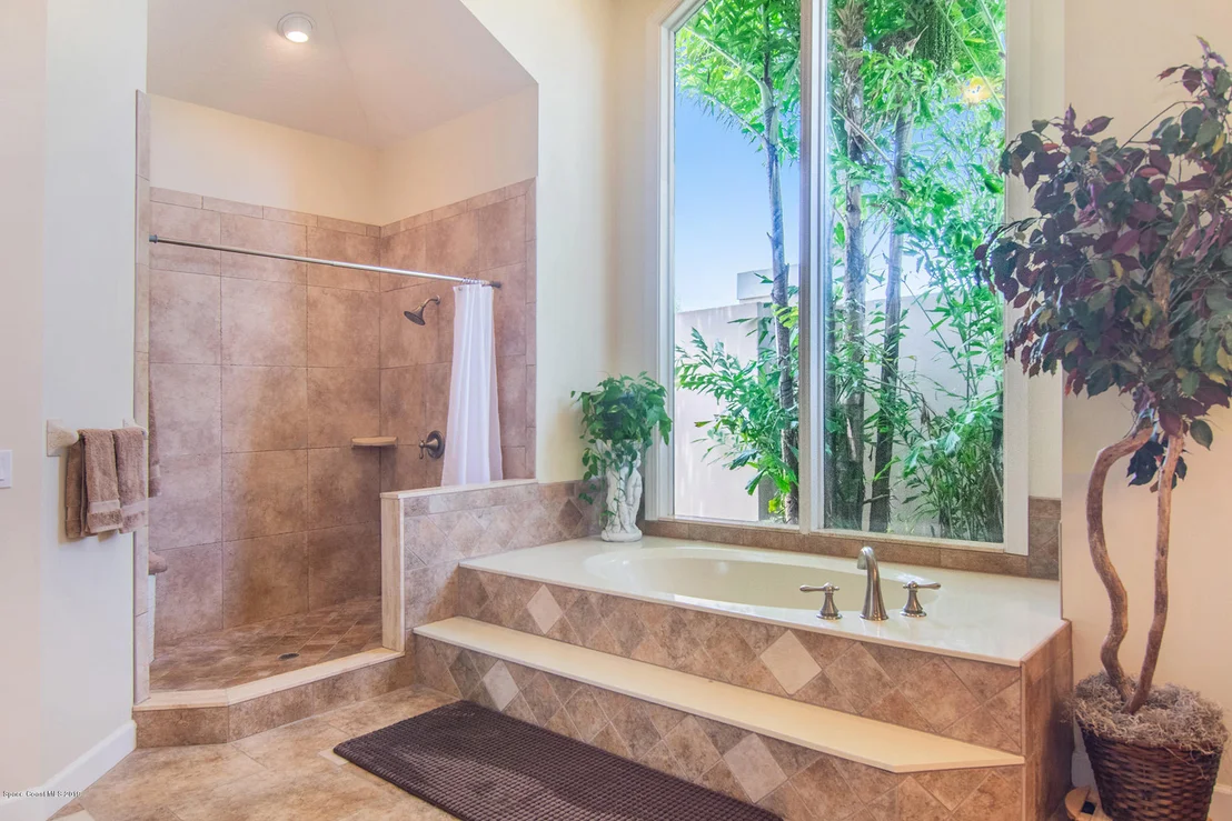 Photo of 717 Oak Park Drive