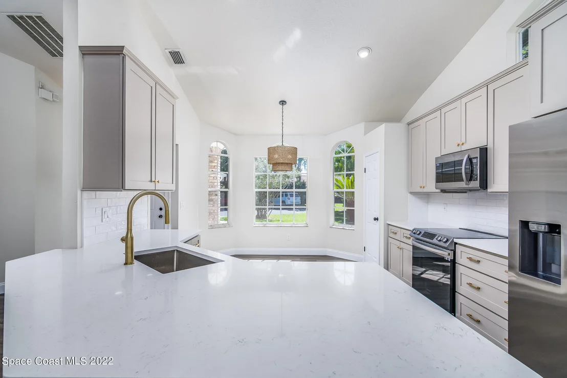 Photo of 480 Prestwick Court