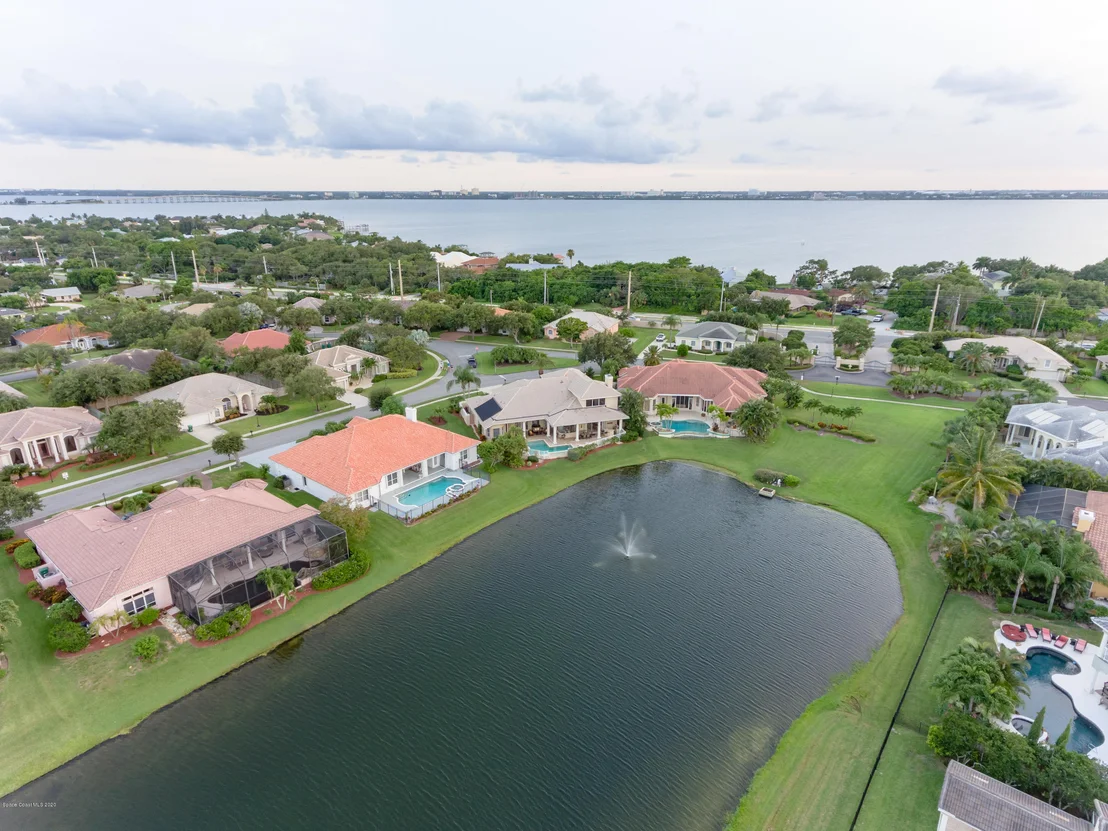 Photo of 422 Flanders Drive