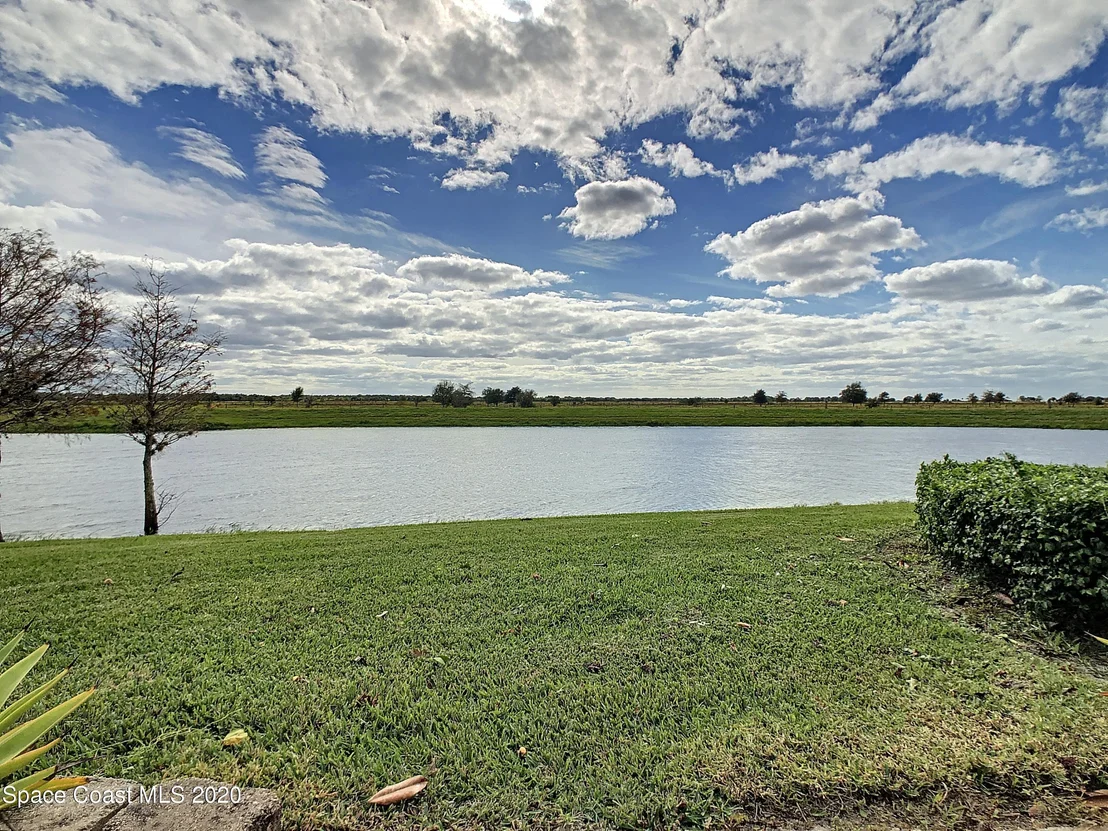Photo of 3493 Hyperion Way SE