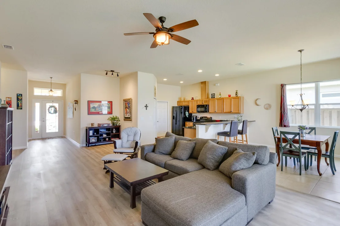 Photo of 3163 Constellation Drive