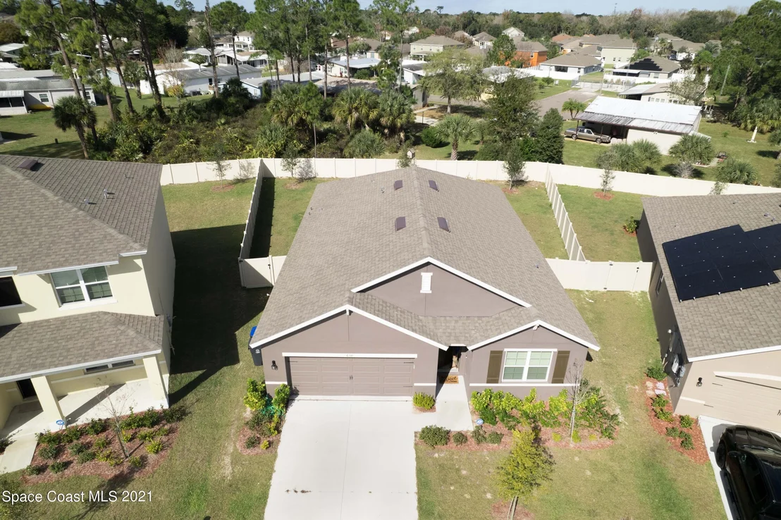 Photo of 630 Forest Trace Circle